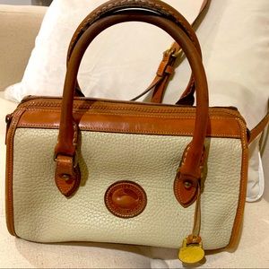 Vintage Dooney & Bourke hand and crossbody bag